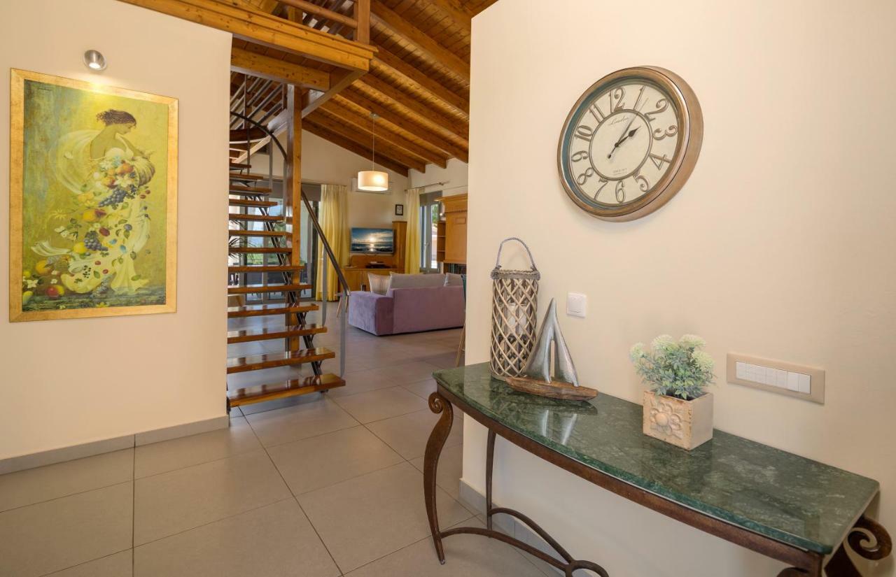 Annaset Villa *